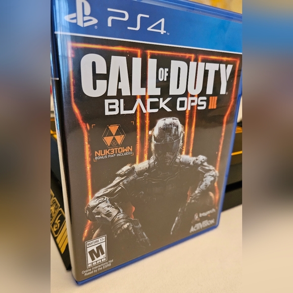 PlayStation4 1TB Call of Duty Black Ops III bundle with Blu-ray disc PLUS - Picture 13 of 15
